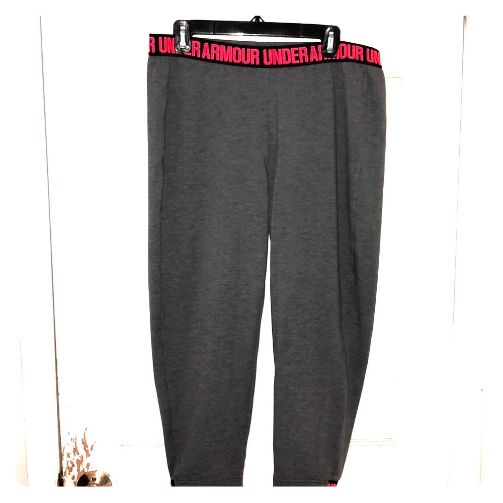 BRAND NEW UA Loose Joggers